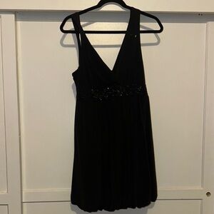 Black V-Neck Sleeveless Mini Sundress